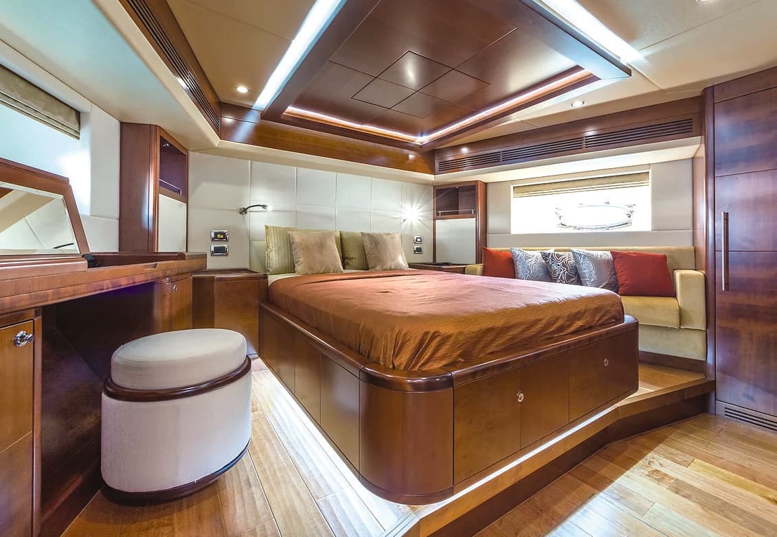 100-foot Omega megayacht rental at Dubai Harbour with Dubai Small