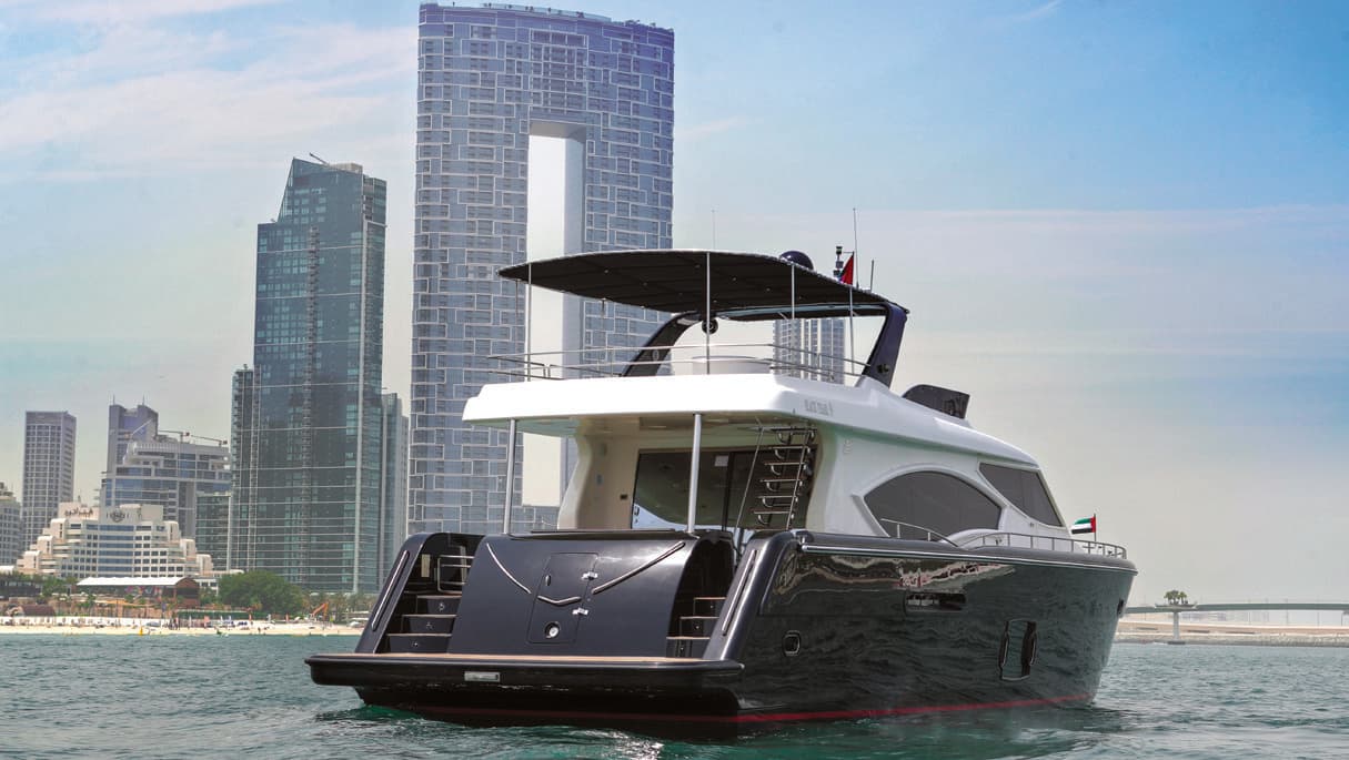 95-foot Black Pearl megayacht rental at Dubai Harbour with Dubai Small