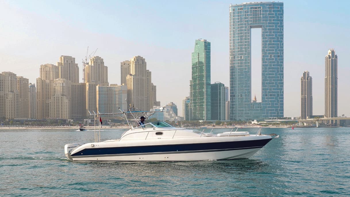 Location yacht 36 pieds Mahra a Dubai Marina avec Dubai Small